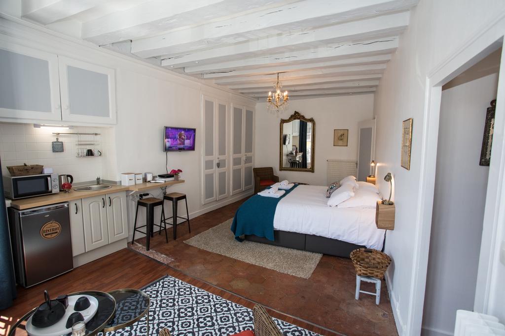 Berceau Henri II Apartment เลอม็องส์ ภายนอก รูปภาพ