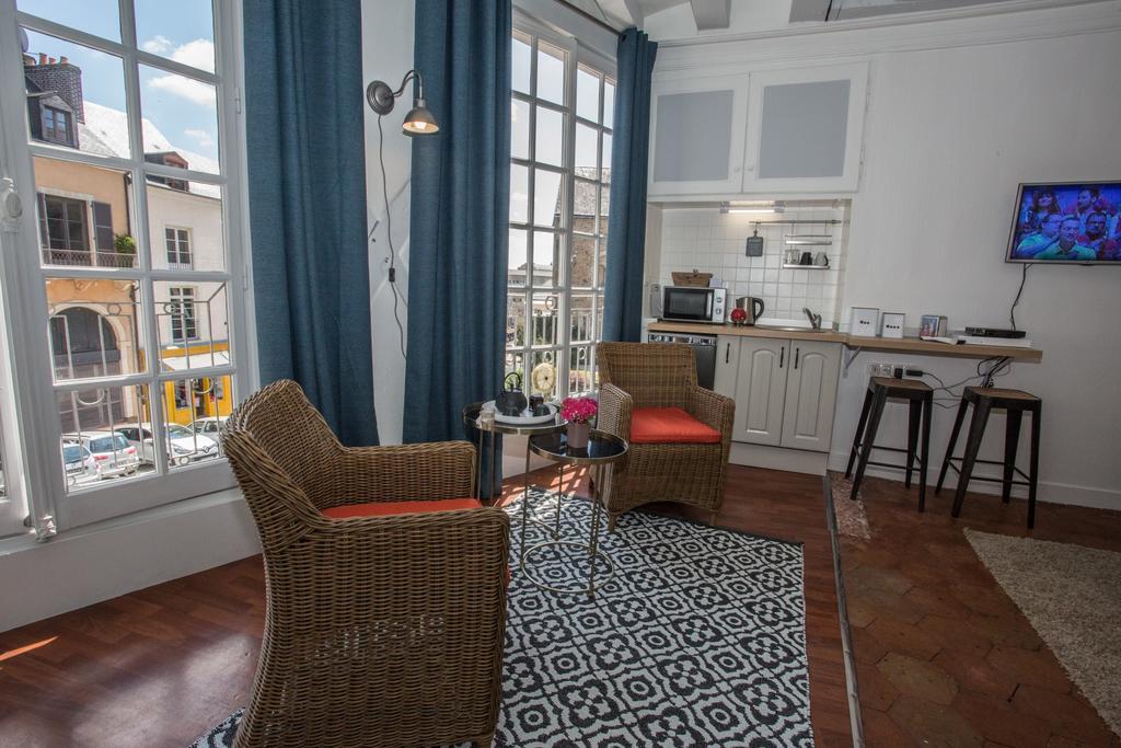 Berceau Henri II Apartment เลอม็องส์ ภายนอก รูปภาพ